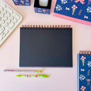 Caderno de Criação Laços e Afetos by Sof 30 folhas pretas 180g | Fina Ideia